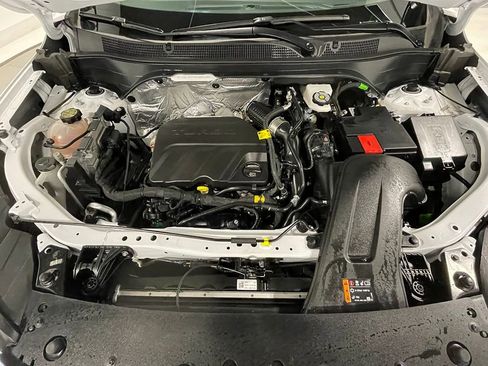 Used 2025 Chevrolet Trax RS image 39