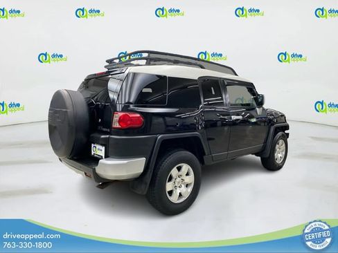 Used 2010 Toyota FJ Cruiser 4WD image 5