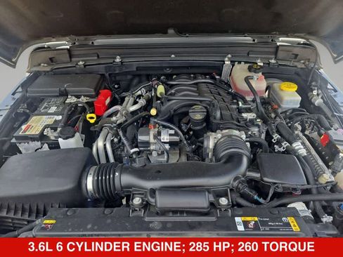 Used 2022 Jeep Wrangler Unlimited Rubicon AWD/4WD image 13