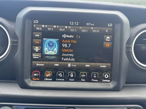 Used 2022 Jeep Wrangler Unlimited Sahara w/ Cold Weather Group AWD/4WD image 14