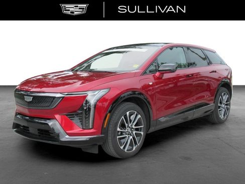 Certified 2025 Cadillac Optiq Sport 2 w/ LPO, Floor Liner Package AWD/4WD image 4