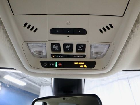 Used 2023 Buick Enclave Essence w/ Experience Buick Package image 28