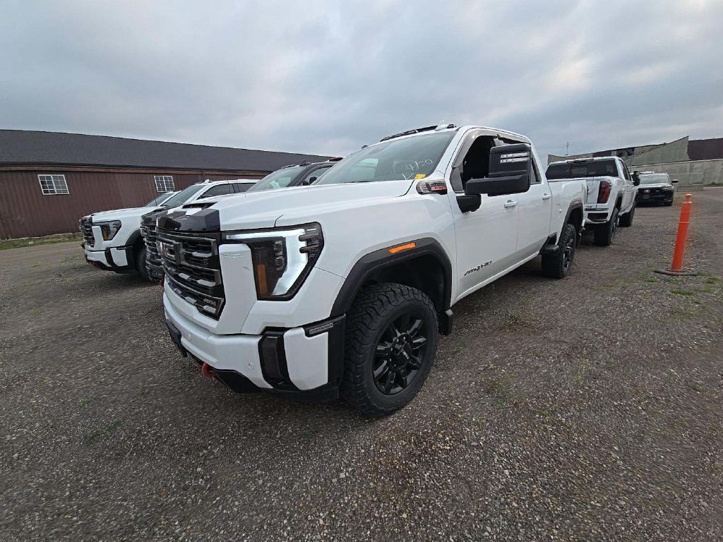 Used 2024 GMC Sierra 2500 AT4 w/ AT4 Preferred Package AWD/4WD image 1