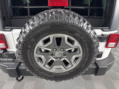 Used 2014 Jeep Wrangler Unlimited Rubicon w/ Max Tow Package image 14