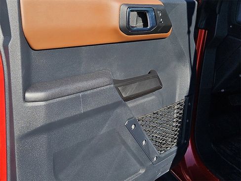 Used 2024 Ford Bronco Outer Banks image 18