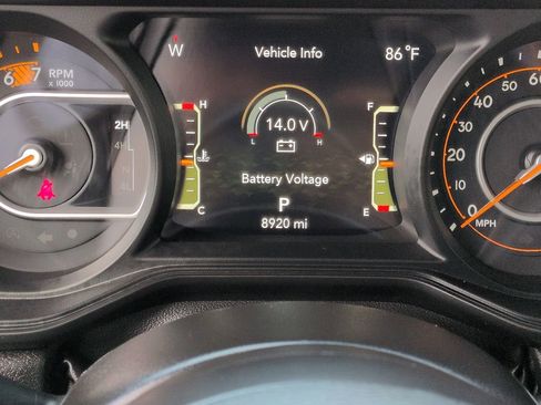Used 2025 Jeep Wrangler Unlimited Rubicon w/ Safety Group AWD/4WD image 25
