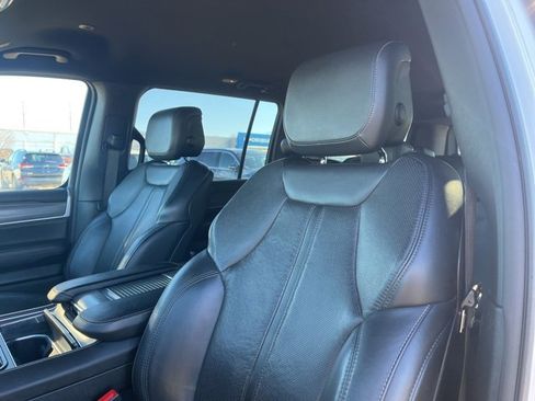 Used 2024 Jeep Wagoneer L Series II w/ Flexible Seating Group image 16