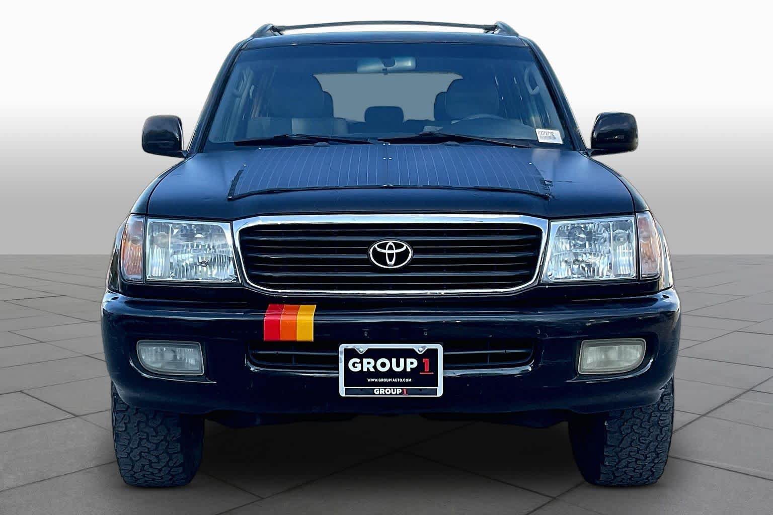 Used 1999 Toyota Land Cruiser w/ Leather Trim Pkg AWD/4WD image 3