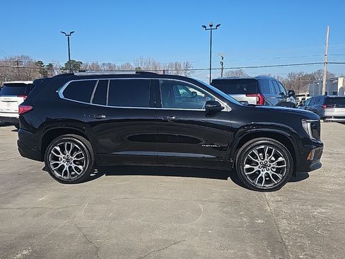 New 2026 GMC Acadia Denali Ultimate image 2