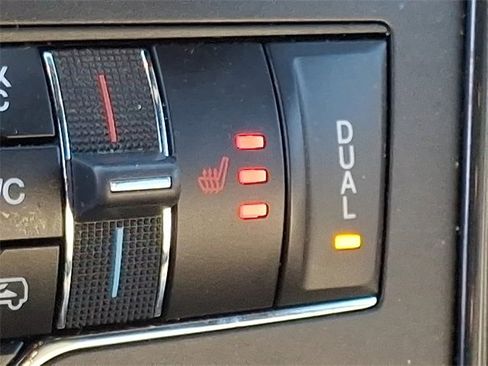 Used 2018 Ford Explorer XLT w/ Equipment Group 202A image 25