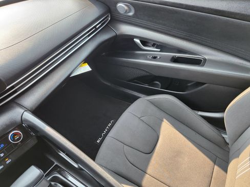 Certified 2026 Hyundai Elantra Hybrid FWD image 14