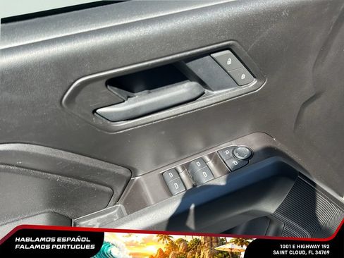 Used 2025 Chevrolet Colorado W/T RWD image 11