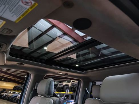 Used 2026 Ford F450 Platinum w/ Platinum Plus Package image 21