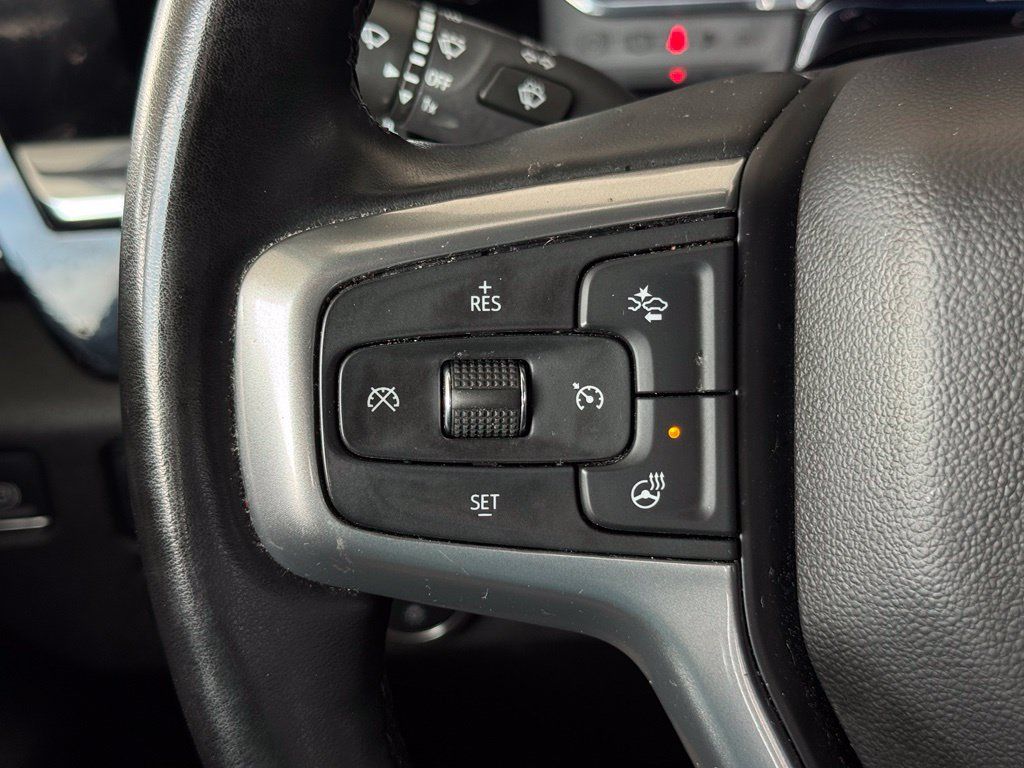 Used 2025 Chevrolet Silverado 1500 LT RWD image 29