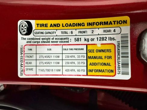 Used 2020 Ford Explorer Platinum w/ Premium Technology Package image 75