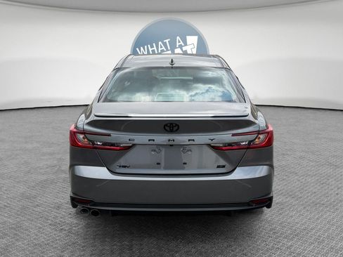 Used 2026 Toyota Camry SE w/ Convenience Package FWD image 5