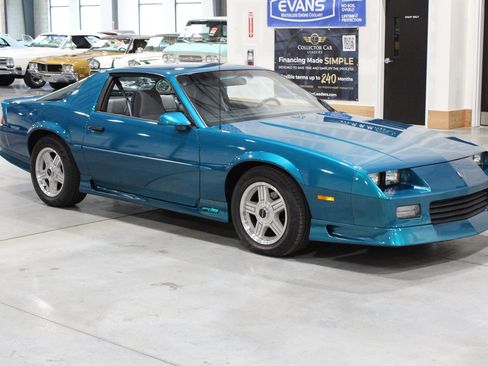 Used 1991 Chevrolet Camaro RS RWD image 18