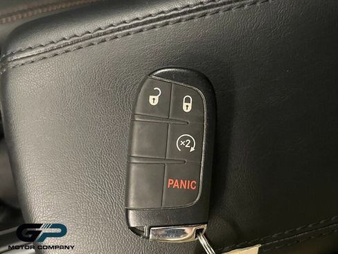 Used 2023 Jeep Compass Latitude image 16