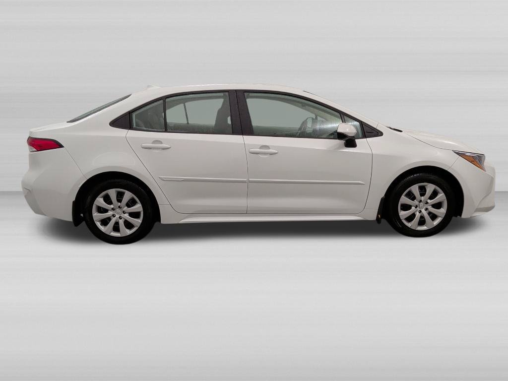 Used 2024 Toyota Corolla LE FWD image 3