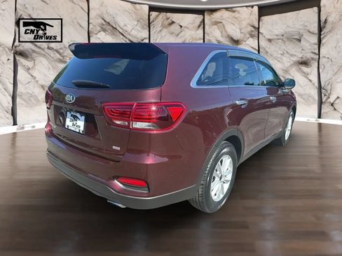 Used 2020 Kia Sorento LX AWD/4WD image 2