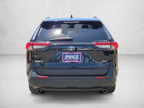 Used 2025 Toyota RAV4 XLE FWD image 6