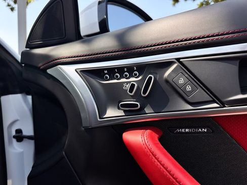 Used 2023 Jaguar F-TYPE R-Dynamic AWD/4WD image 24