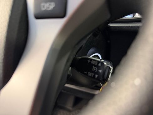 Certified 2019 Toyota 4Runner SR5 AWD/4WD image 23