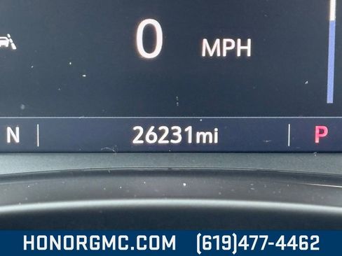 Used 2024 GMC Terrain SLT image 33