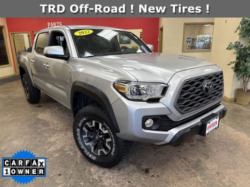 Used 2022 Toyota Tacoma TRD Off-Road image 1