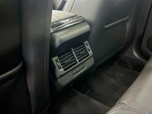 Used 2024 Land Rover Range Rover Evoque S image 28