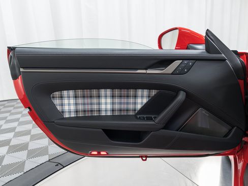 Used 2025 Porsche 911 Turbo S image 15