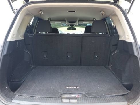 Used 2021 Nissan Rogue SV FWD image 29