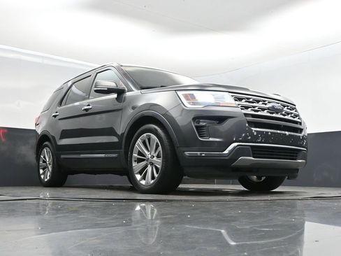 Used 2019 Ford Explorer Limited w/ Class III Trailer Tow Package image 44