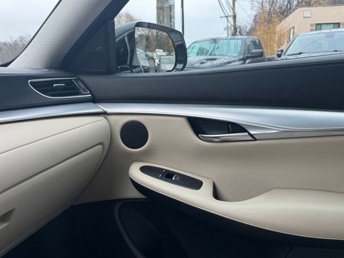 Used 2019 INFINITI QX50 Essential w/ Premium Heat Package image 28