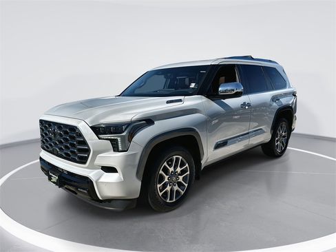 Used 2025 Toyota Sequoia 4WD image 1