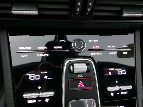 Used 2022 Porsche Cayenne E-Hybrid Coupe image 23