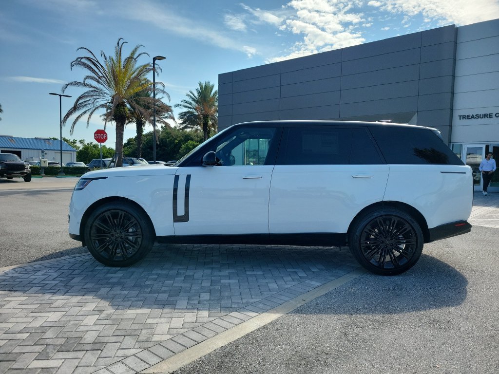 New 2026 Land Rover Range Rover Long Wheelbase SE AWD/4WD image 2