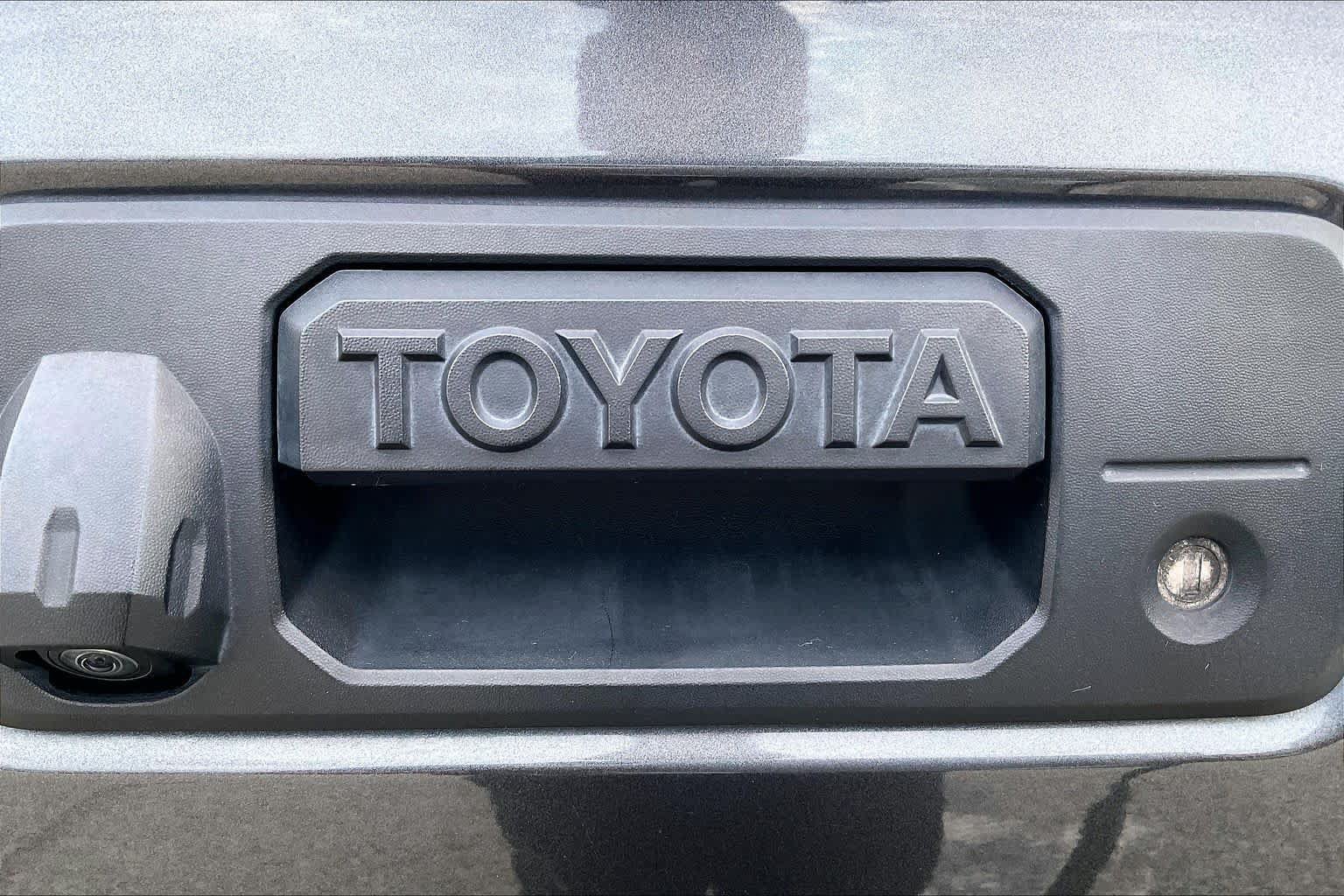 Used 2021 Toyota Tacoma Limited w/ Nightshade Package AWD/4WD image 32