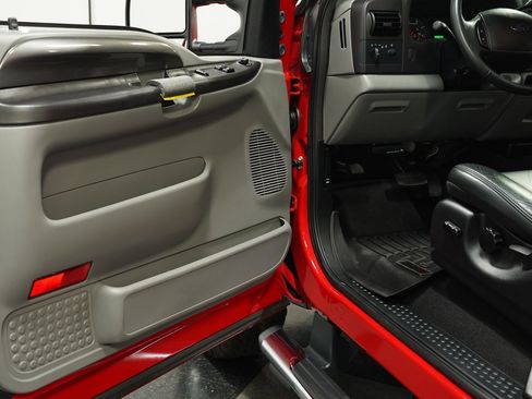 Used 2006 Ford F250 Super Duty Powerstroke 6.0L 4x image 31