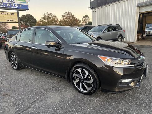 Used 2016 Honda Accord EX-L image 10