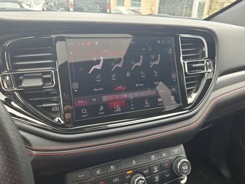 Used 2024 Dodge Durango GT image 26