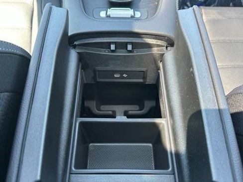 Used 2026 Mercedes-Benz GLS 450 4MATIC image 42