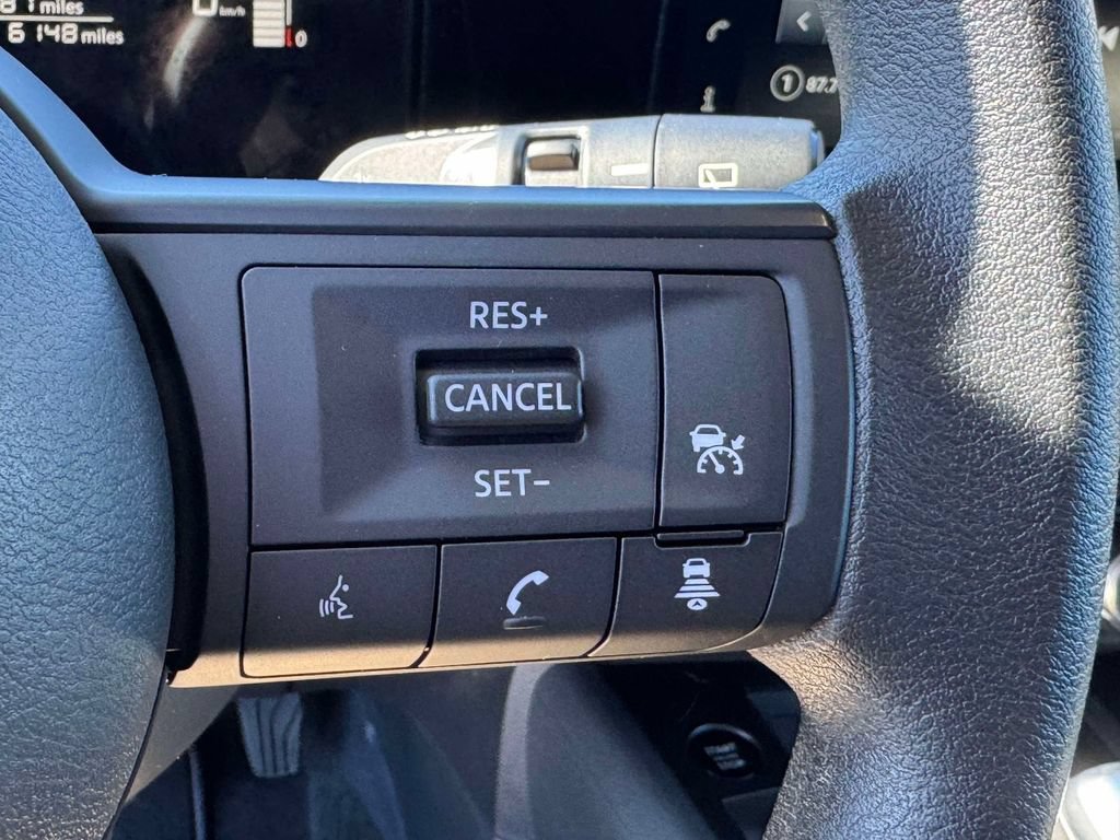 Certified 2025 Nissan Kicks SV FWD image 21