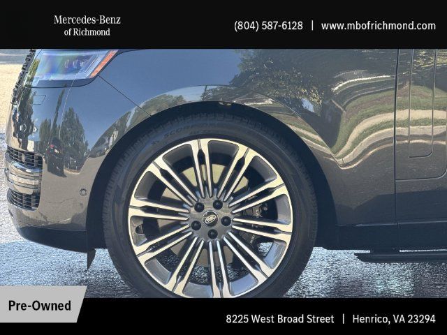 Used 2023 Land Rover Range Rover SE AWD/4WD image 11