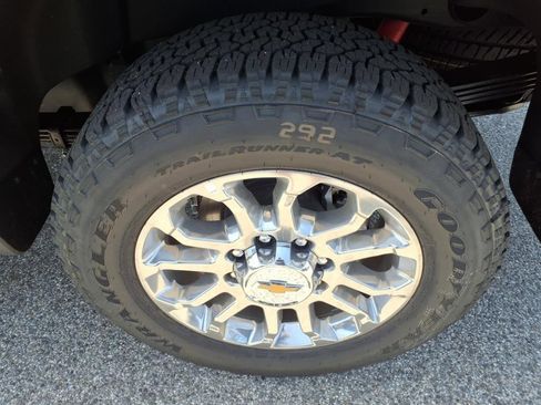 New 2025 Chevrolet Silverado 2500 LTZ w/ LTZ Convenience Package image 9