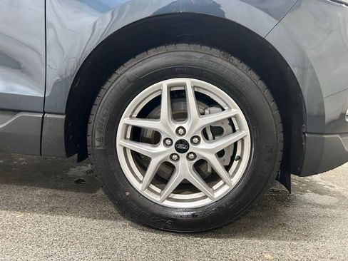 Used 2024 Ford Edge SEL w/ Convenience Package image 11