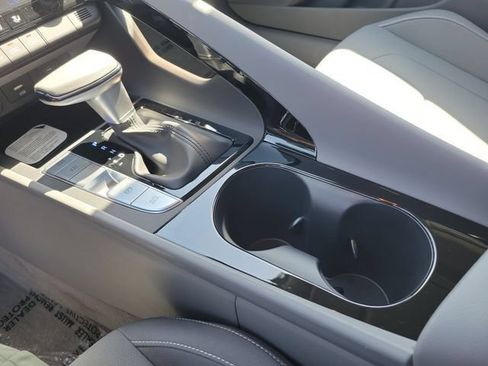 New 2026 Hyundai Elantra SEL FWD image 16