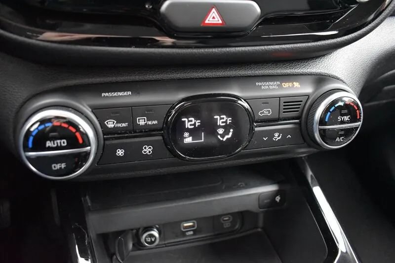 Used 2023 Kia Soul S FWD image 24