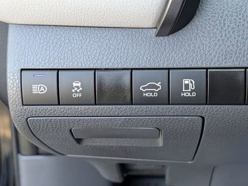 Used 2024 Toyota Camry SE w/ Convenience Package image 23