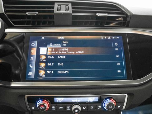 Used 2023 Audi Q3 2.0T Premium w/ Convenience Package image 19